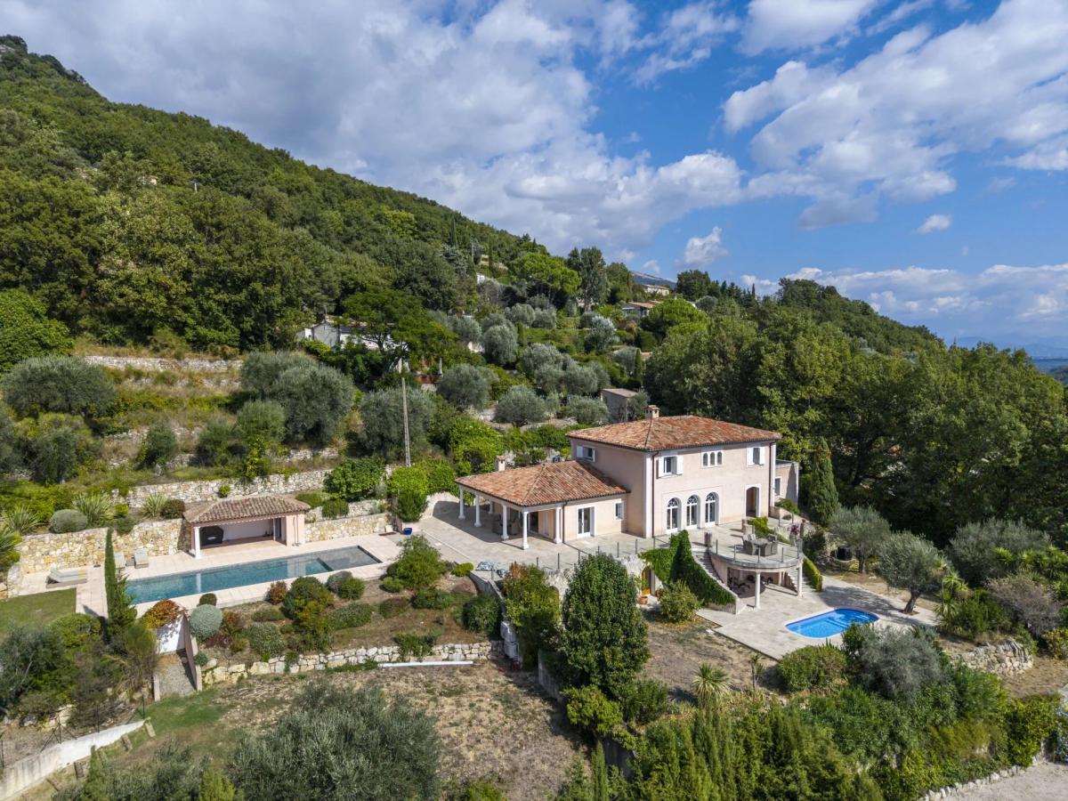 Picture of Villa For Sale in Chateauneuf Grasse, Provence-Alpes-Cote d'Azur, France