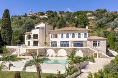 Villa For Sale in Cannes, France
