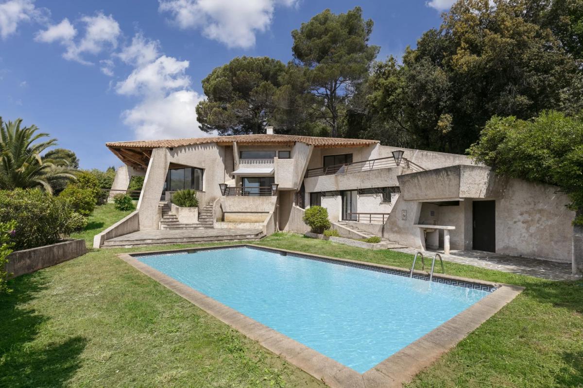 Picture of Villa For Sale in Biot, Cote d'Azur, France