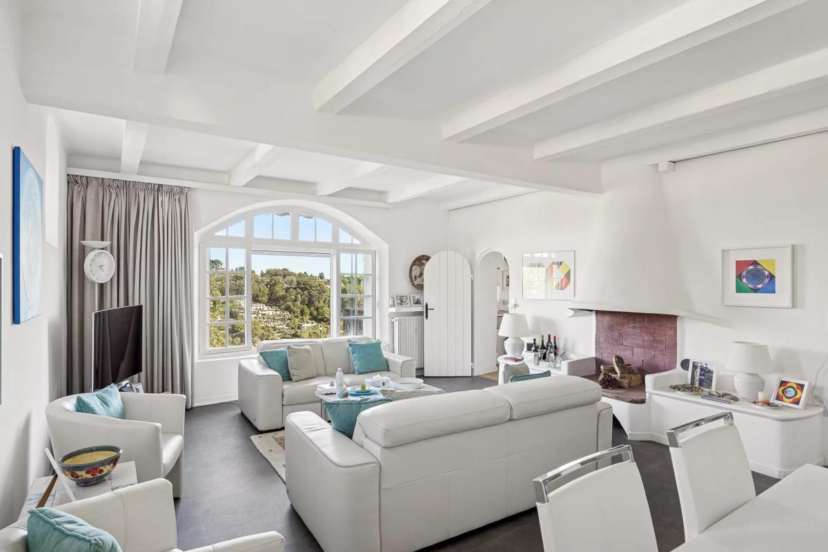 Picture of Apartment For Sale in Saint Paul de Vence, Cote d'Azur, France