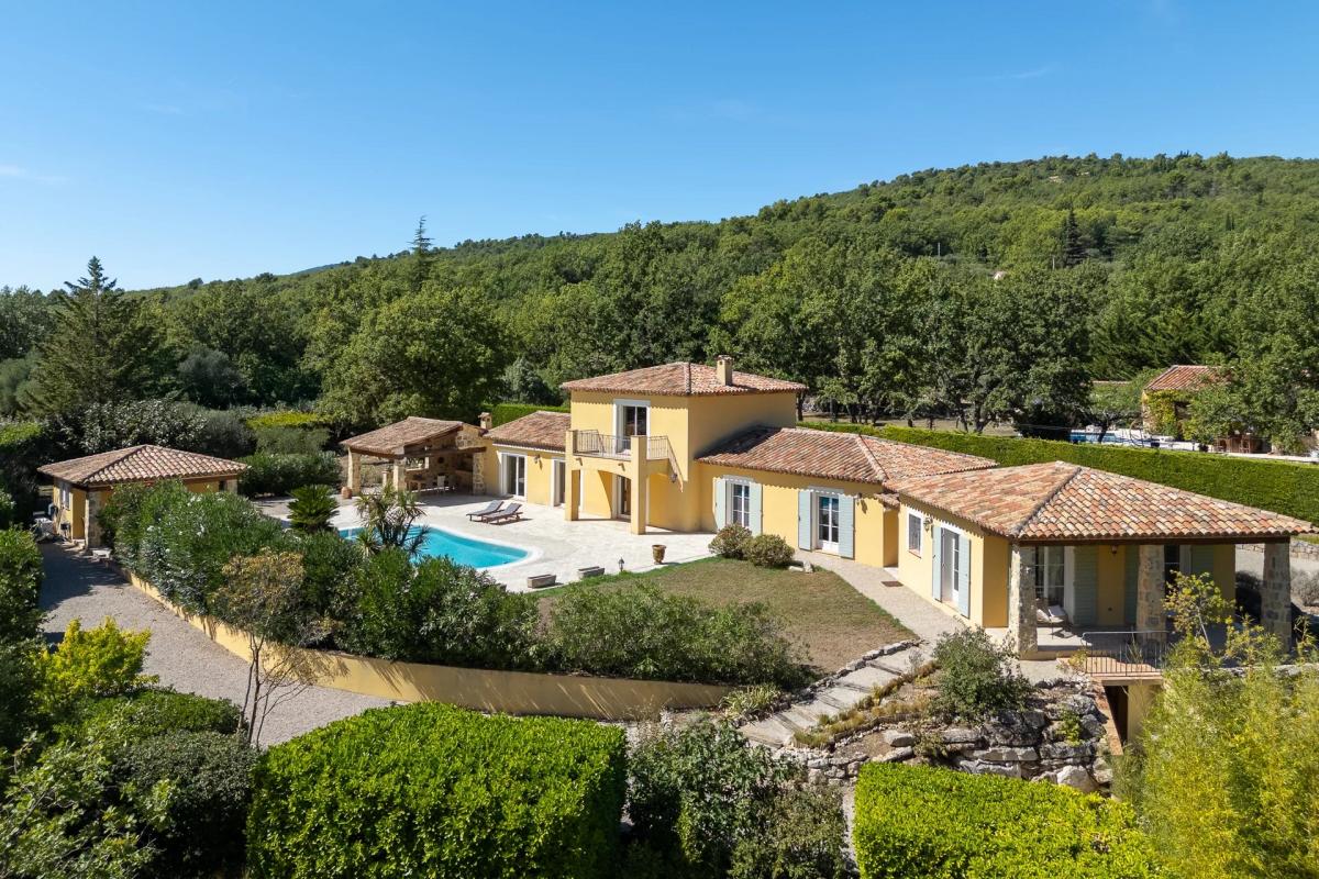 Picture of Villa For Sale in Fayence, Cote d'Azur, France