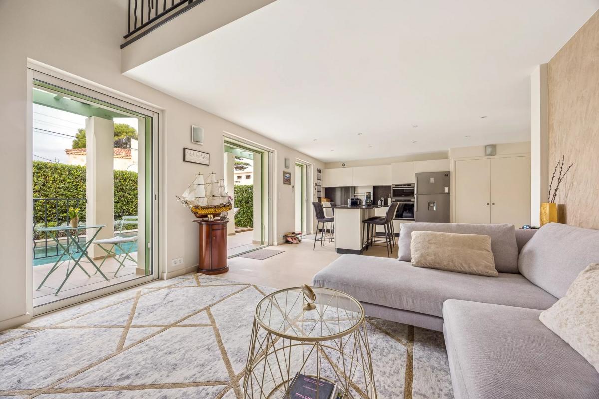 Picture of Villa For Sale in Antibes, Cote d'Azur, France