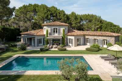 Villa For Sale in Mougins, France