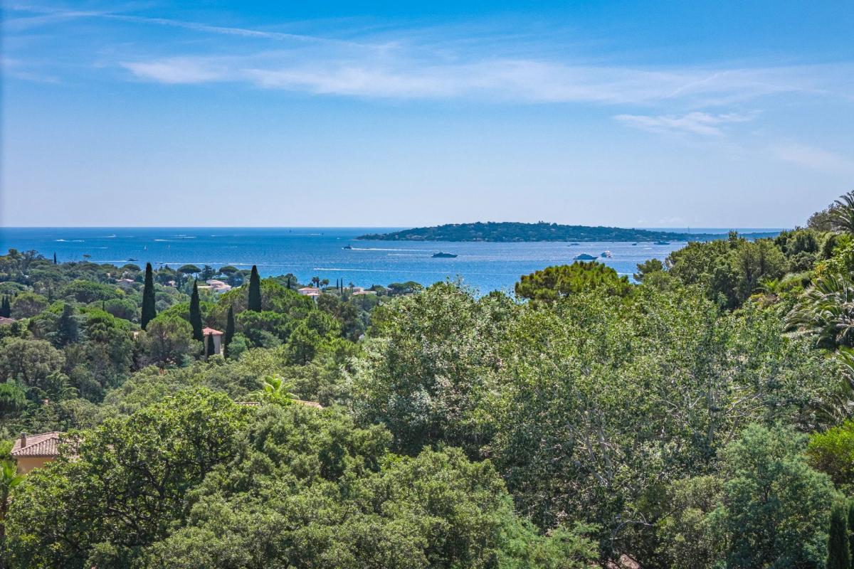 Picture of Villa For Sale in Grimaud, Cote d'Azur, France