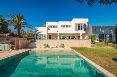 Villa For Sale in 