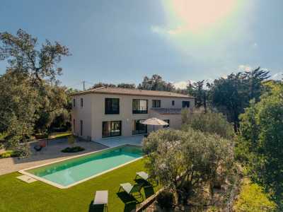 Villa For Sale in Le Plan De La Tour, France