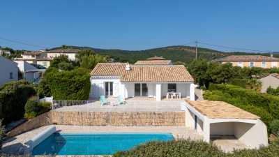 Villa For Sale in Saint Aygulf, France