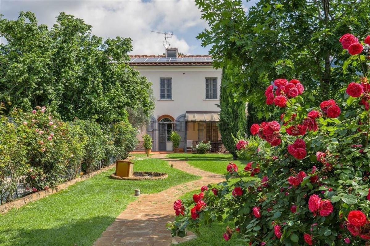 Picture of Villa For Sale in San Giuliano Terme, Tuscany, Italy