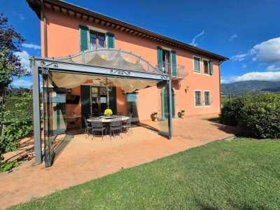 Villa For Sale in Lucca, Italy