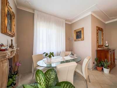 Villa For Sale in Lucca, Italy