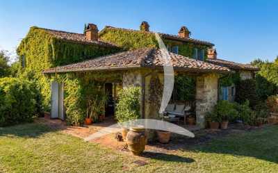 Home For Sale in Arezzo, Italy