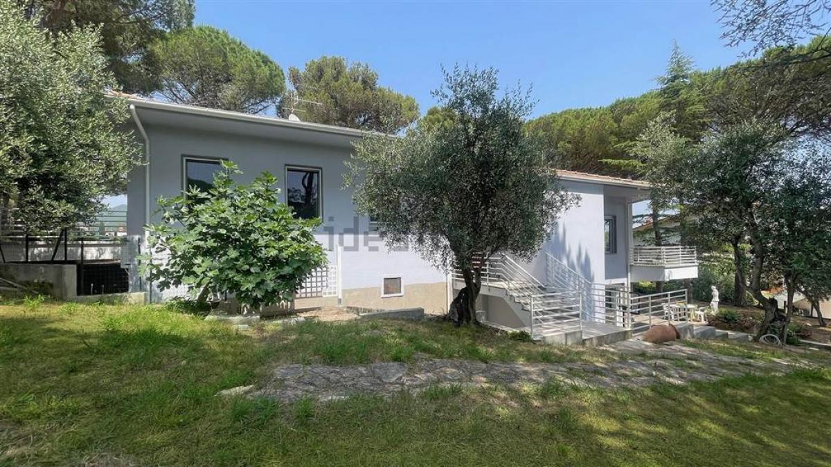 Picture of Villa For Sale in Rosignano Marittimo, Tuscany, Italy