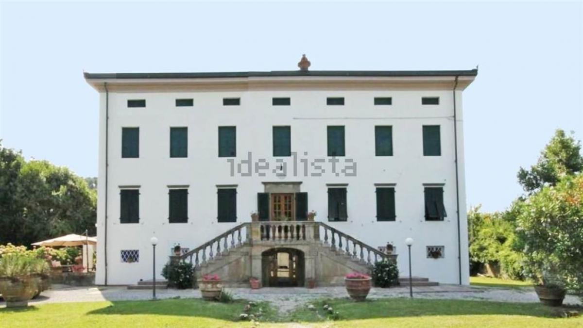 Picture of Villa For Sale in Capannori, Tuscany, Italy