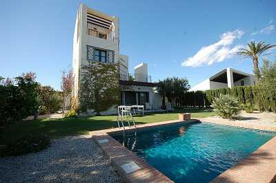 Villa For Sale in Peraleja Golf, Spain