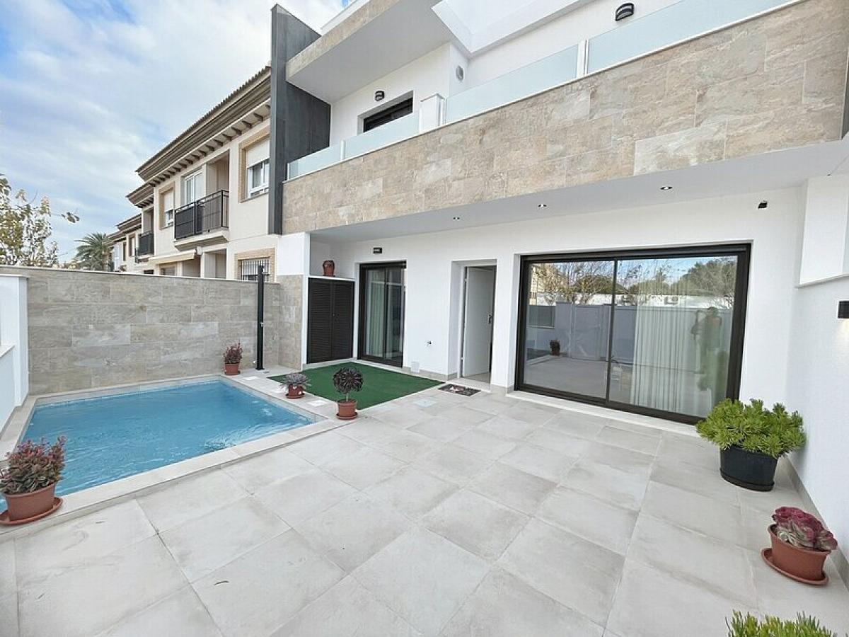 Picture of Villa For Sale in San Pedro Del Pinatar, Alicante, Spain