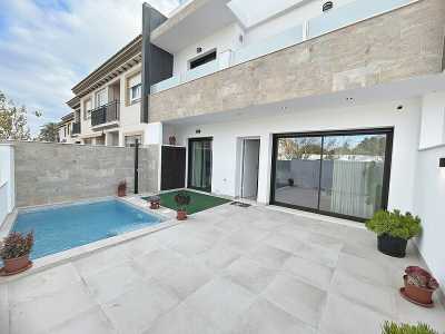 Villa For Sale in San Pedro Del Pinatar, Spain