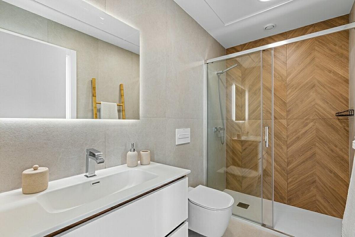 Picture of Villa For Sale in Mil Palmeras, Alicante, Spain