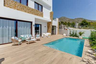 Villa For Sale in 