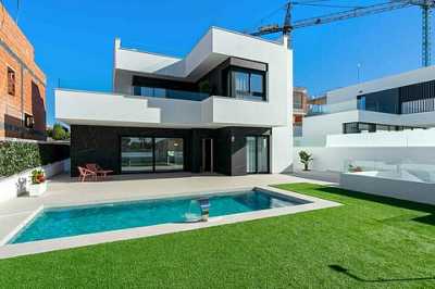 Villa For Sale in