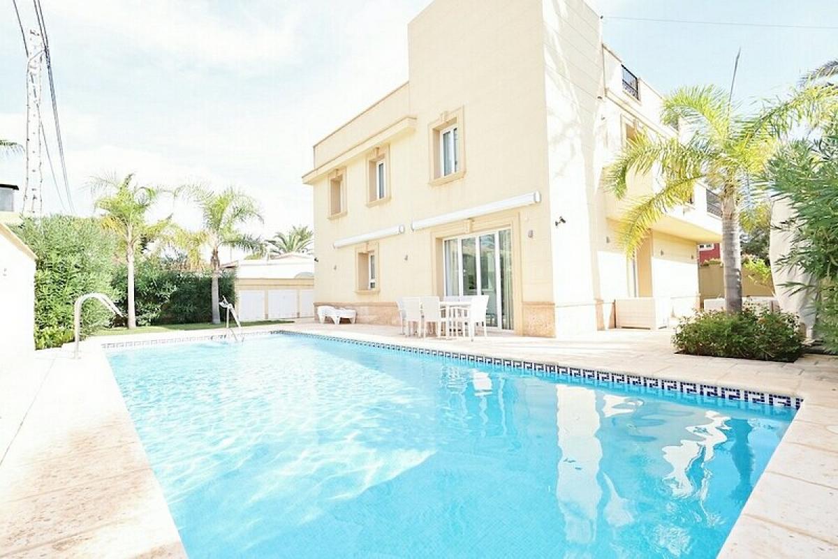 Picture of Villa For Sale in Cabo Roig, Alicante, Spain