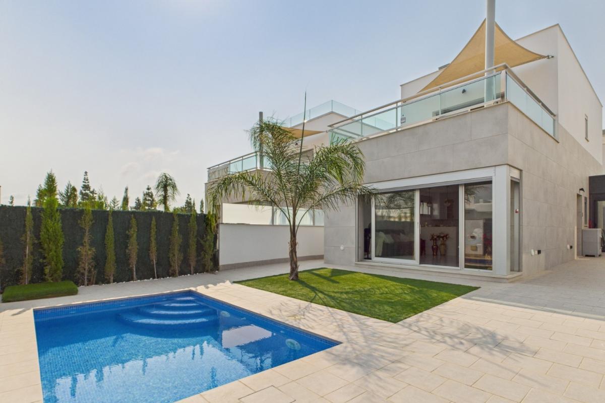 Picture of Villa For Sale in Los Alcazares, Alicante, Spain