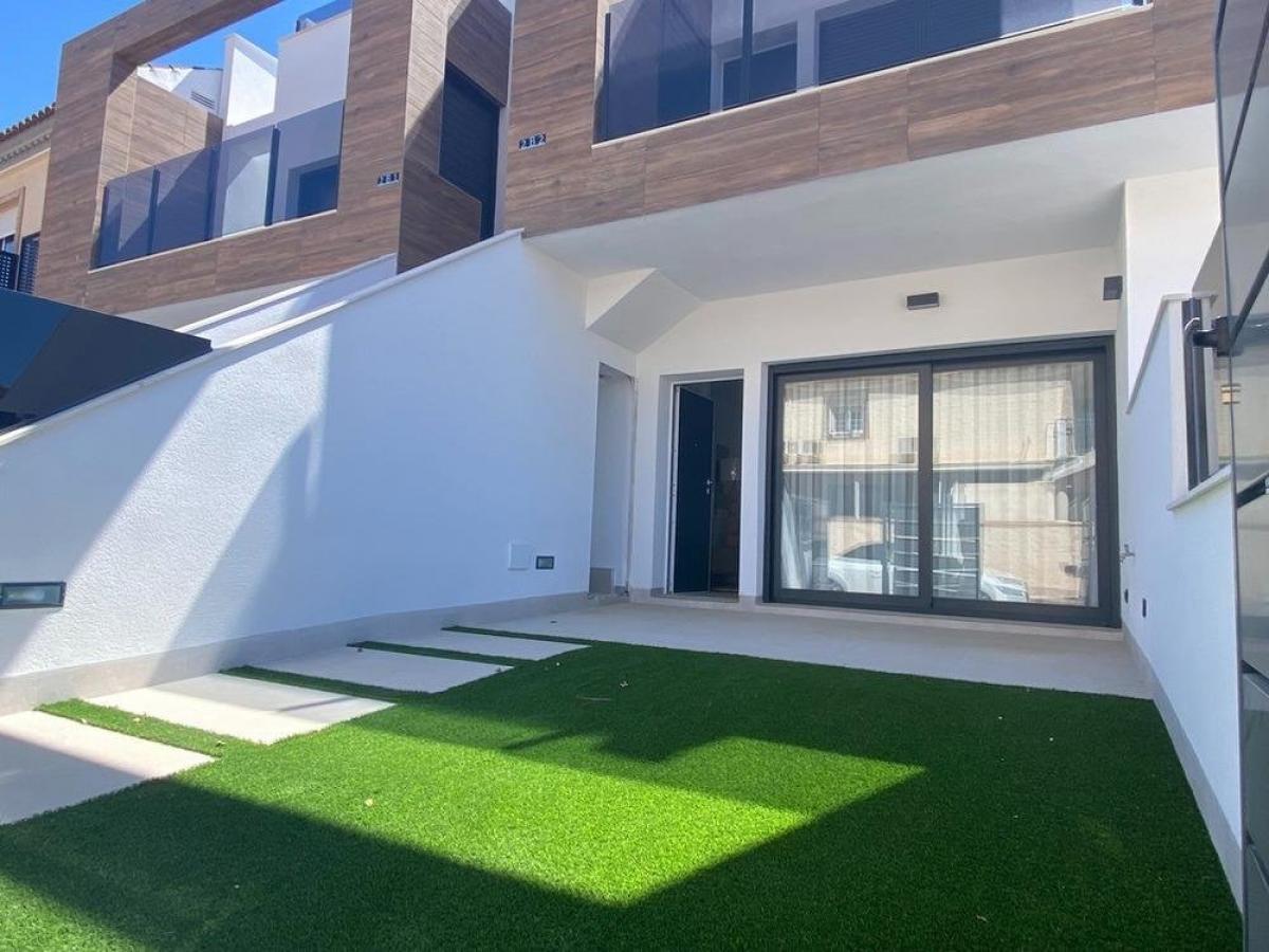 Picture of Villa For Sale in San Pedro Del Pinatar, Alicante, Spain