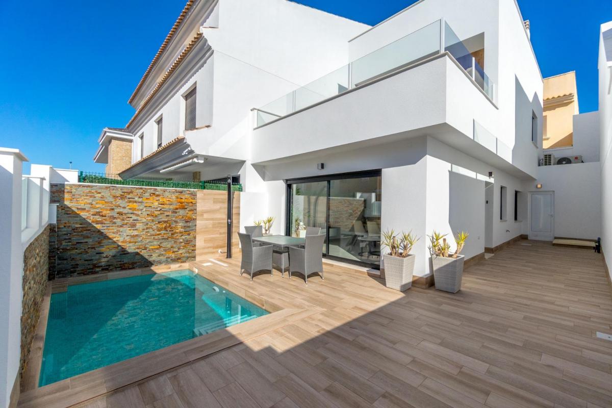 Picture of Villa For Sale in San Pedro Del Pinatar, Alicante, Spain