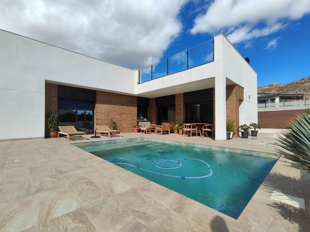 Picture of Villa For Sale in Pinoso, Alicante, Spain
