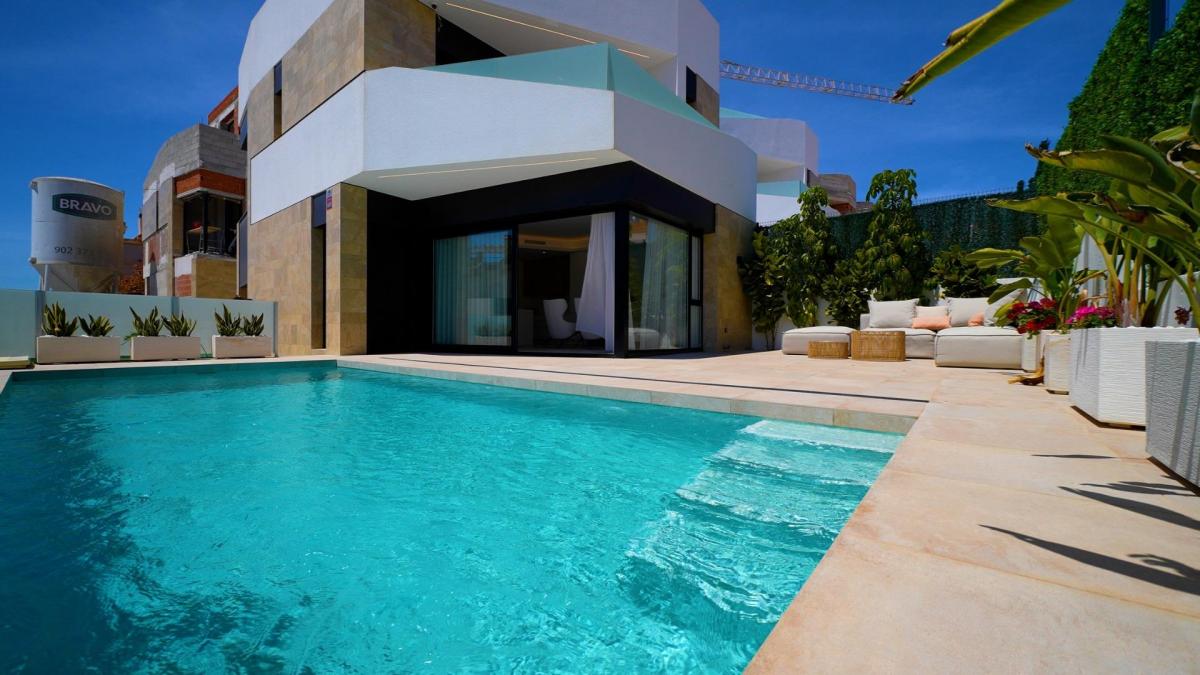 Picture of Villa For Sale in Los Altos, Alicante, Spain