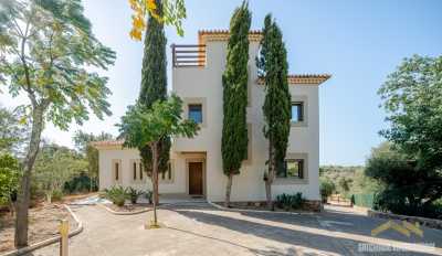 Villa For Sale in Albufeira, Portugal