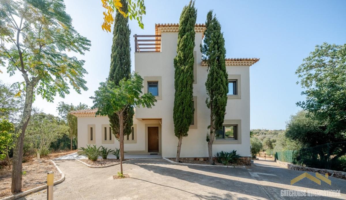 Picture of Villa For Sale in Albufeira, Algarve, Portugal