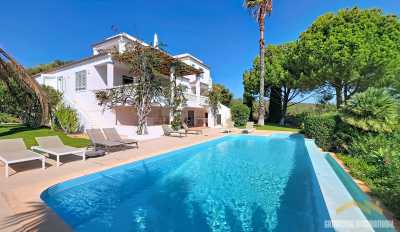 Villa For Sale in Loule, Portugal