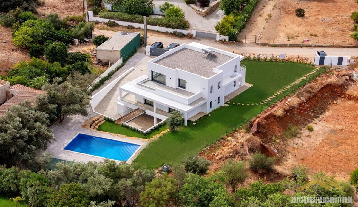 Picture of Villa For Sale in Almancil, Algarve, Portugal
