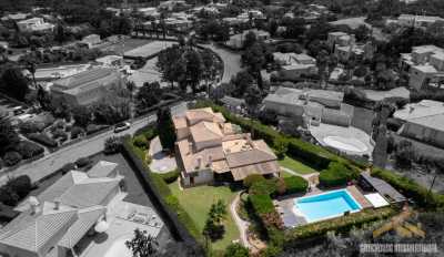 Villa For Sale in Lagoa, Portugal