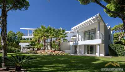 Villa For Sale in Almancil, Portugal