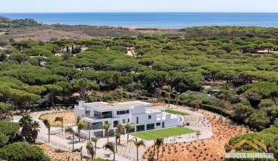 Villa For Sale in Fonte Santa, Portugal