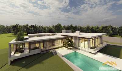 Villa For Sale in Loule, Portugal