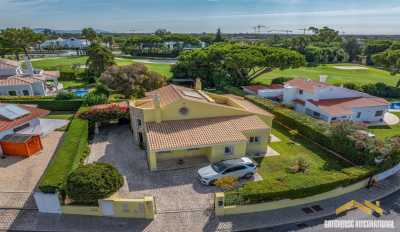 Villa For Sale in Loule, Portugal