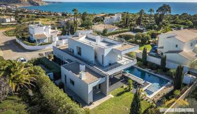 Villa For Sale in Lagos, Portugal