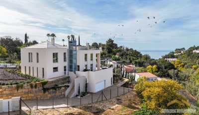 Villa For Sale in Lagoa, Portugal