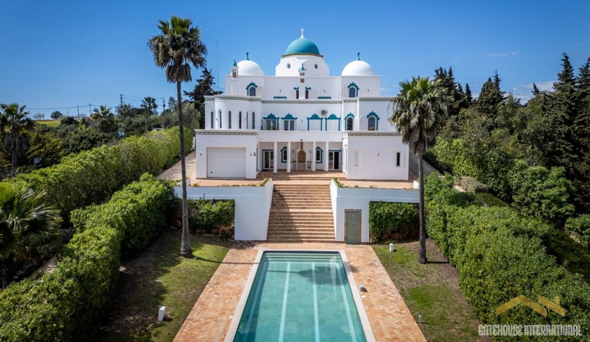 Picture of Villa For Sale in Carvoeiro, Faro, Portugal