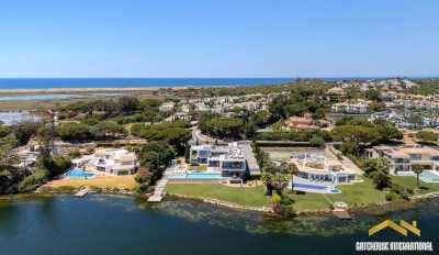 Villa For Sale in Almancil, Portugal