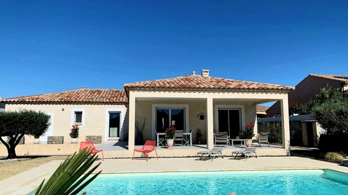 Picture of Home For Sale in Autignac, Languedoc Roussillon, France