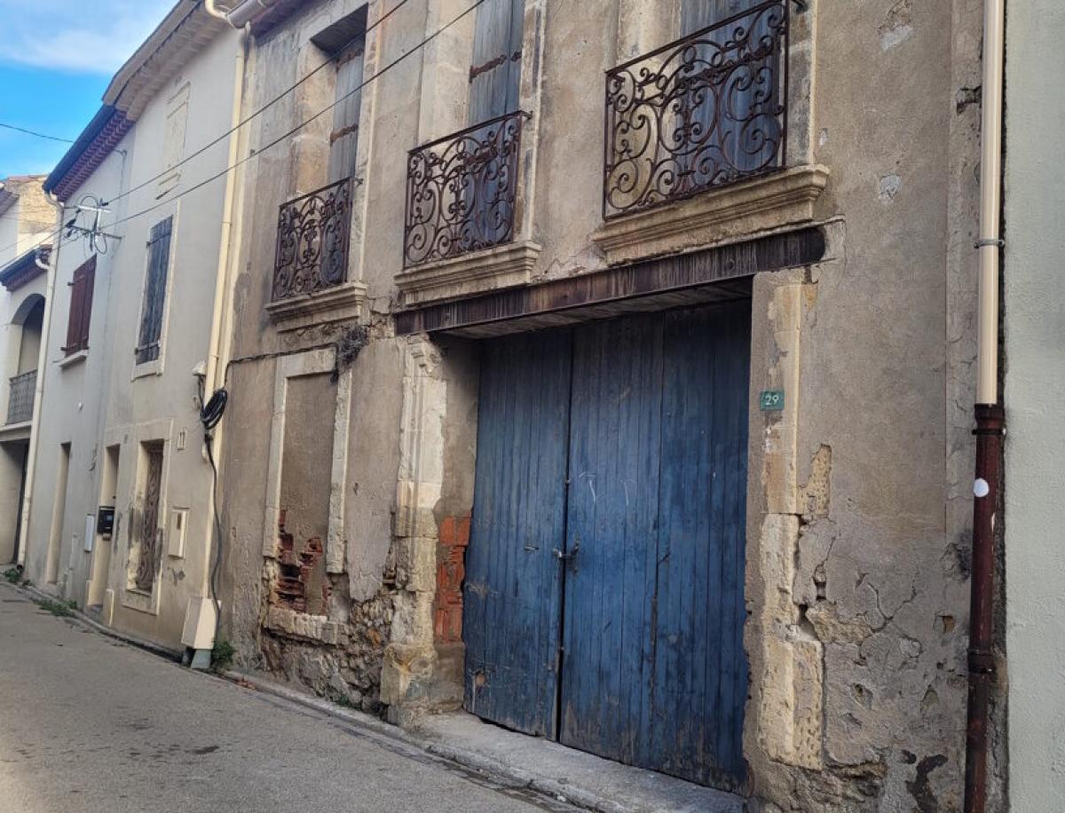 Picture of Home For Sale in Autignac, Languedoc Roussillon, France