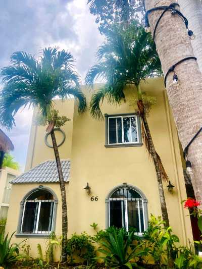 Home For Sale in Playa del Carmen, Mexico