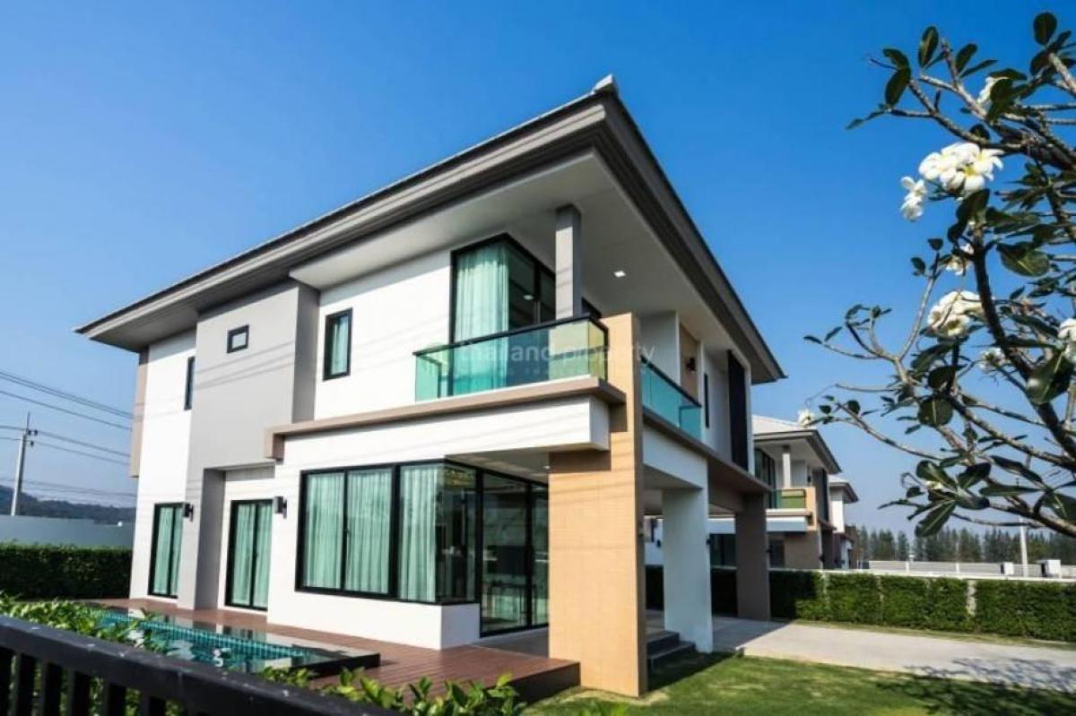 Picture of Home For Sale in Prachuabkirikhan, Prachuap Khiri Khan, Thailand