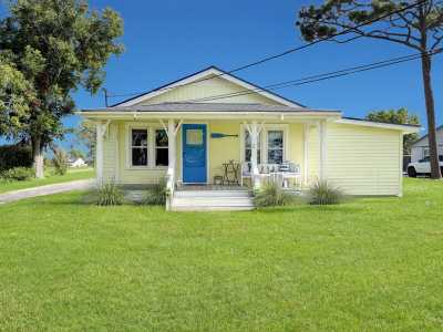 Home For Sale in Palacios, Texas