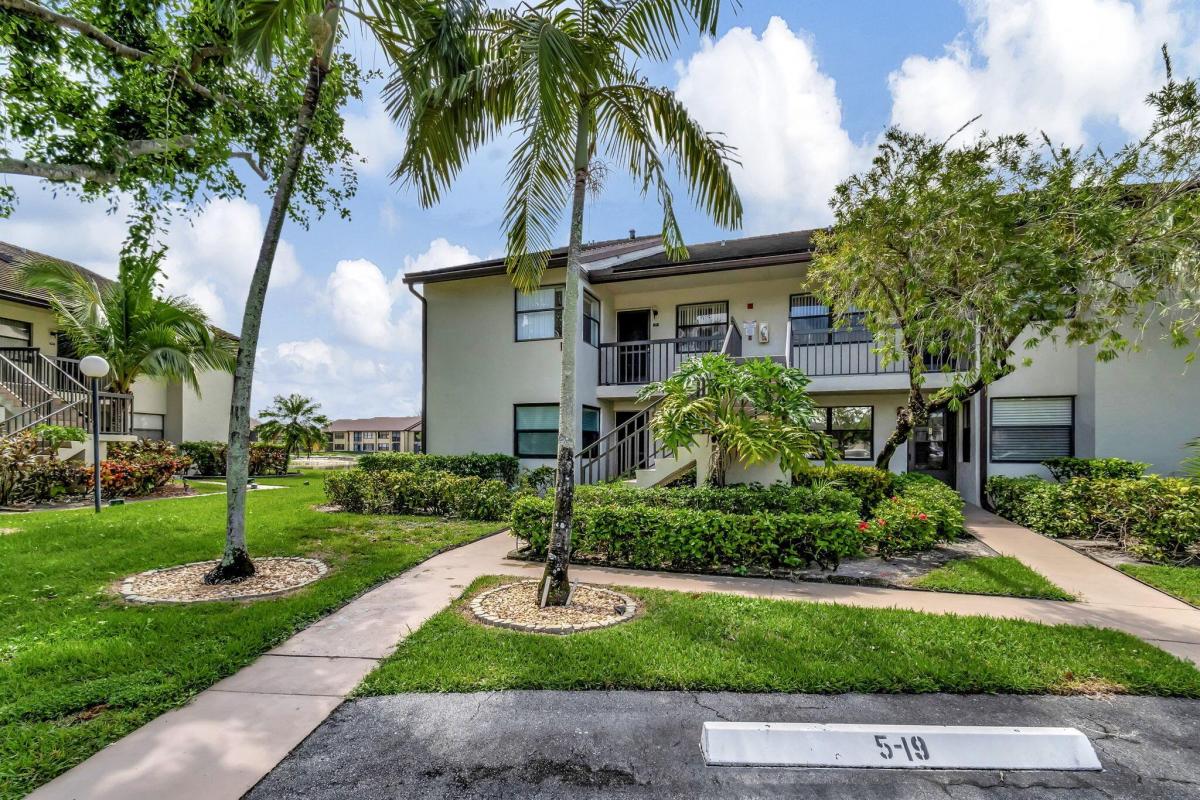 Picture of Condo For Sale in Lake Worth, Florida, United States