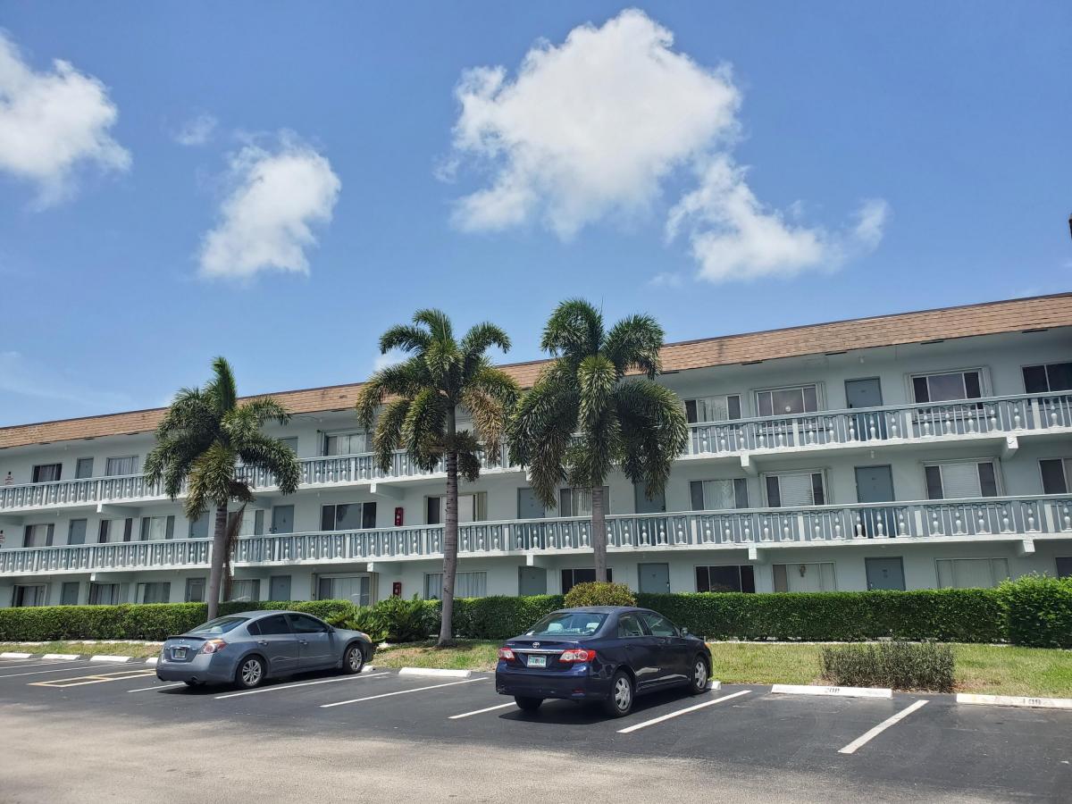 Picture of Home For Rent in Palm Springs, Florida, United States