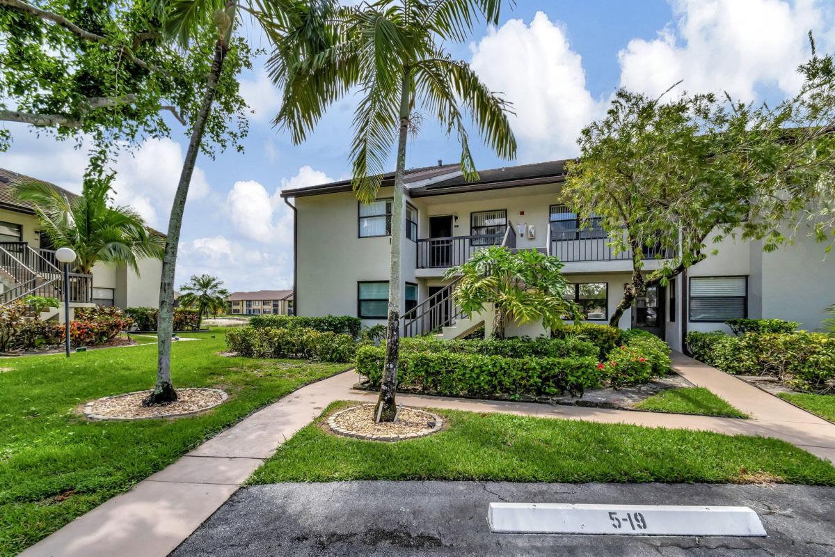 Picture of Condo For Sale in Lake Worth, Florida, United States